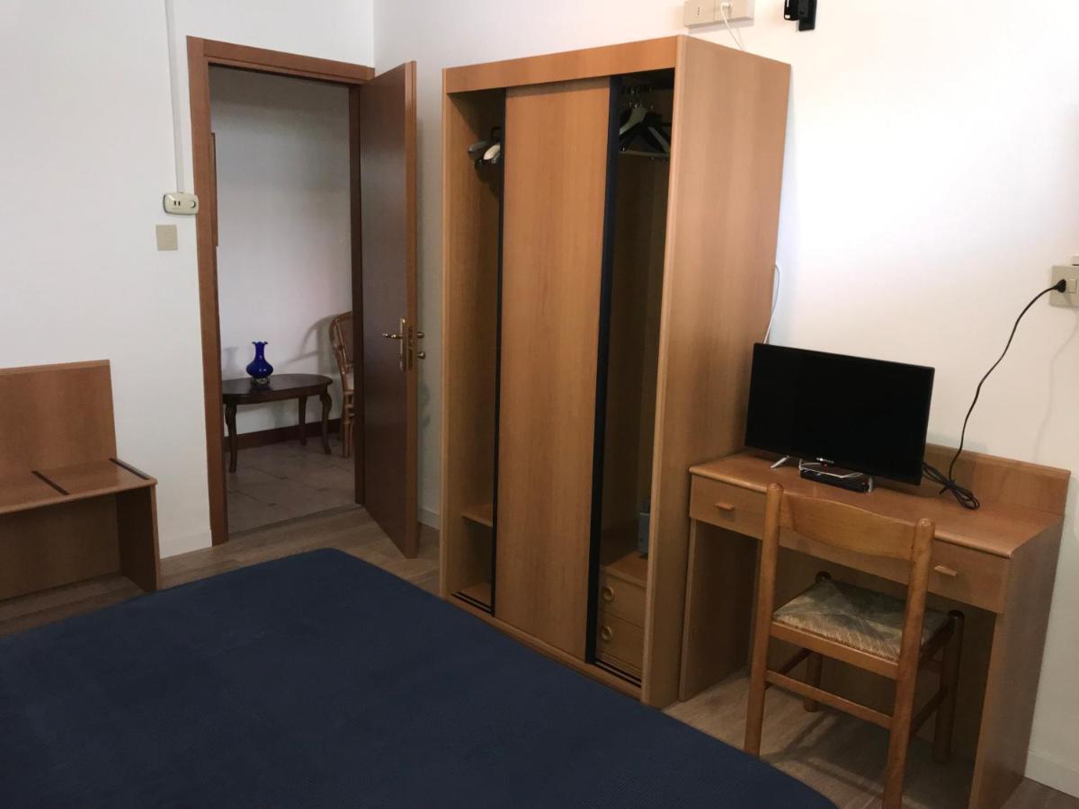 Hotel Palme Park & Beach Included リド・ディ・イエゾロ エクステリア 写真