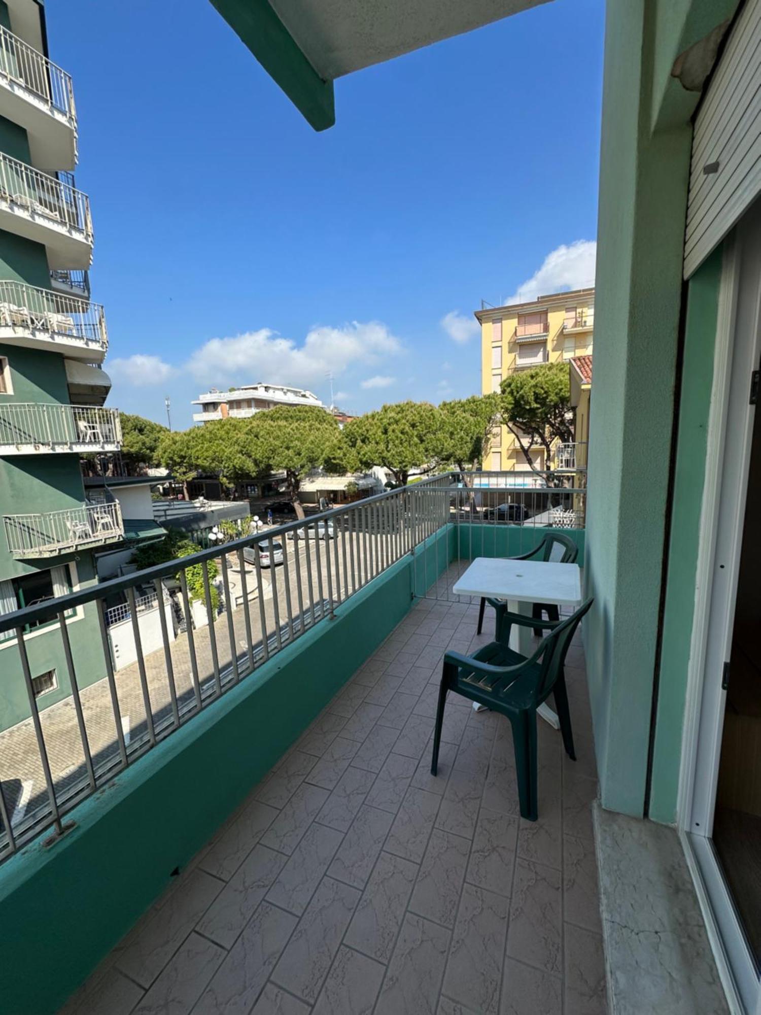 Hotel Palme Park & Beach Included リド・ディ・イエゾロ エクステリア 写真